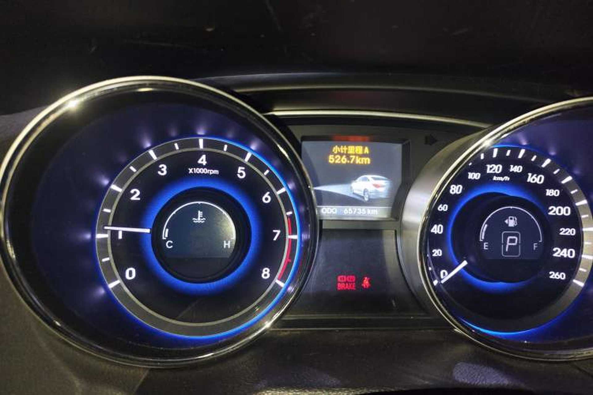 Used Hyundai Sonata 2014 2.4L Automatic Leading Edition China IV Standard Odometer Close Up