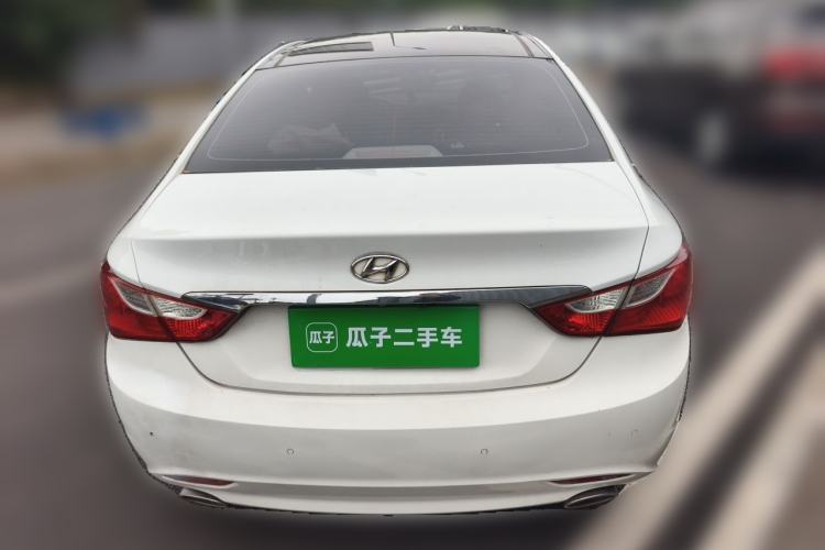 Used Hyundai Sonata 2014 2.4L Automatic Luxury Version China IV Standard Rear