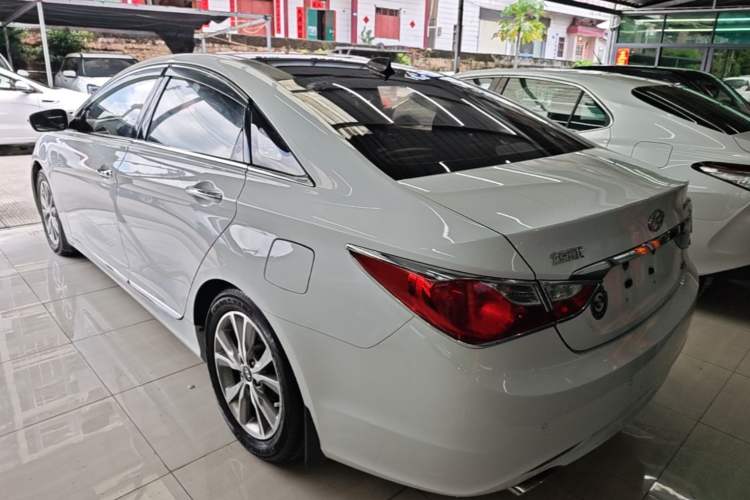 Used Hyundai Sonata 2014 2.4L Automatic Leading Edition China V Standard Rear Left 45 Deg