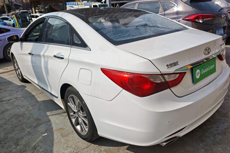 Used Hyundai Sonata 2014 2.0L Automatic Luxury Edition Rear Left 45 Deg