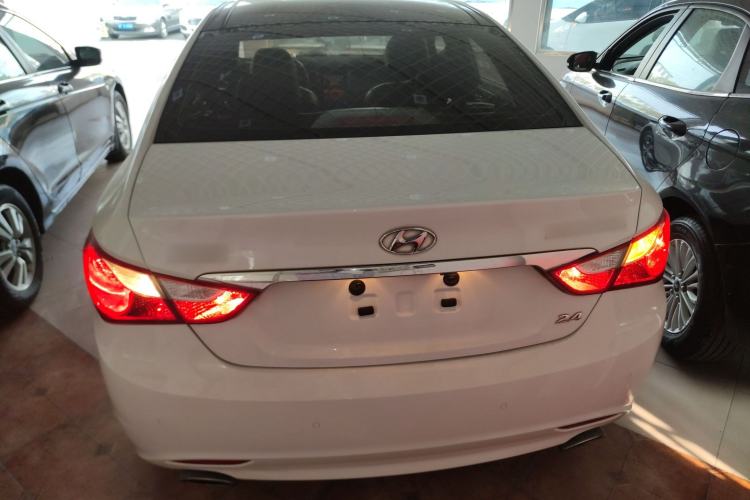 Used Hyundai Sonata 2014 2.4L Automatic Leading Edition China IV Standard Rear