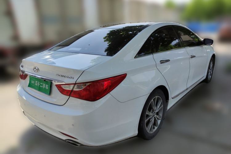 Used Hyundai Sonata 2014 2.0L Automatic Luxury Edition Rear Right 45 Deg