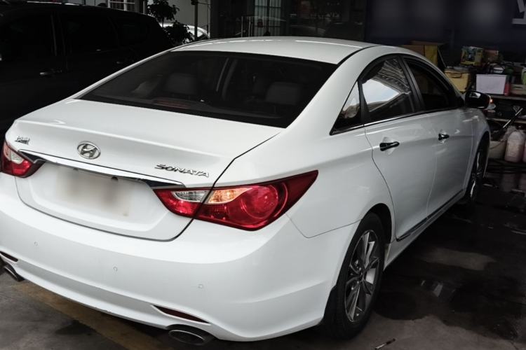 Used Hyundai Sonata 2014 2.0L Automatic Luxury Edition Rear Right 45 Deg