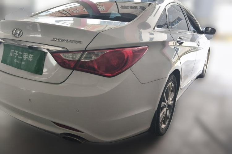 Used Hyundai Sonata 2014 2.0L Automatic Luxury Edition Rear Right 45 Deg