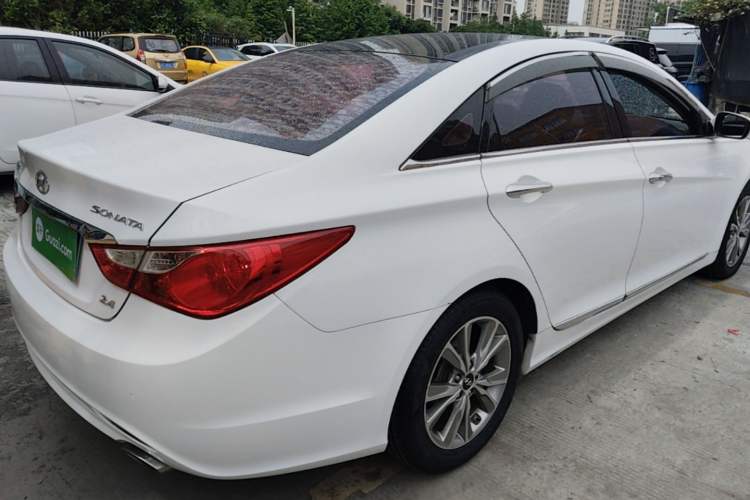 Used Hyundai Sonata 2014 2.4L Automatic Leading Edition China IV Standard Rear Right 45 Deg