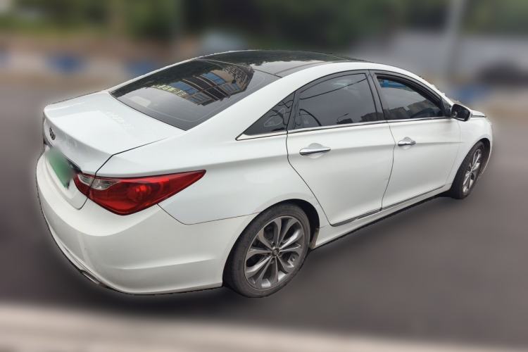 Used Hyundai Sonata 2014 2.4L Automatic Luxury Version China IV Standard Rear Right 45 Deg