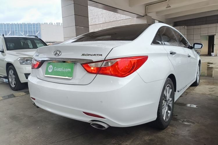 Used Hyundai Sonata 2014 2.0L Automatic Luxury Edition Rear Right 45 Deg