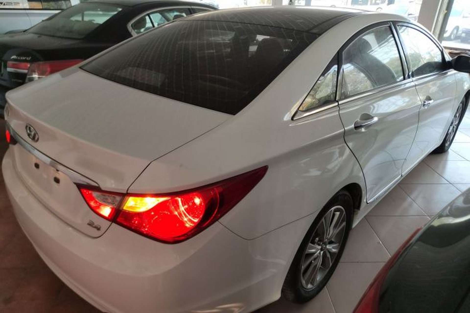 Used Hyundai Sonata 2014 2.4L Automatic Leading Edition China IV Standard Rear Right 45 Deg