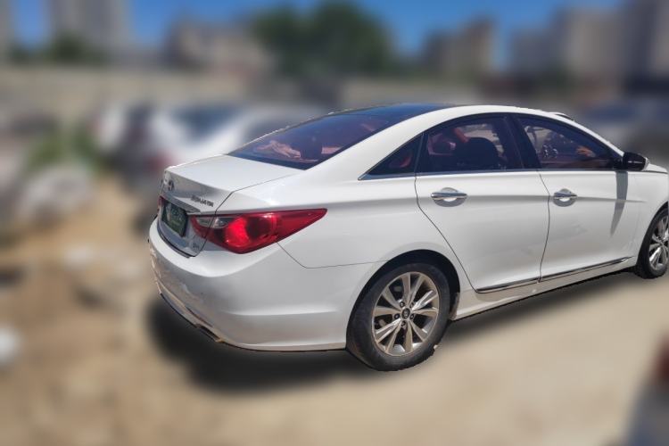 Used Hyundai Sonata 2014 2.4L Automatic Leading Edition China IV Standard Rear Right 45 Deg