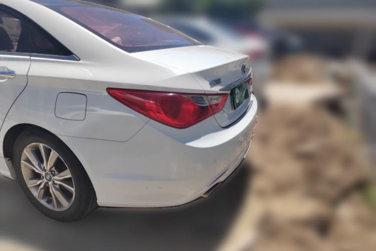 Used Hyundai Sonata 2014 2.4L Automatic Leading Edition China IV Standard Rear
