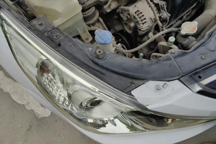 Used Hyundai Sonata 2014 2.0L Automatic Prestige Edition Right Front Headlight