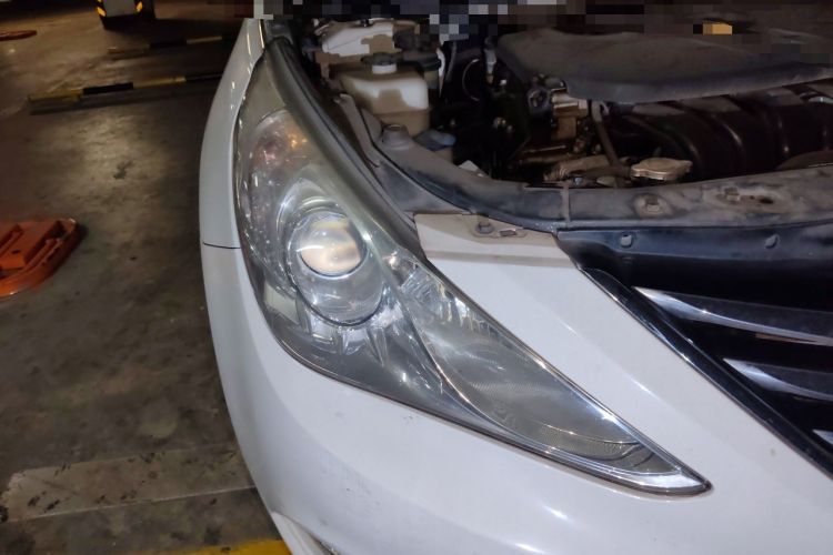 Used Hyundai Sonata 2014 2.0L Automatic Prestige Edition Right Front Headlight