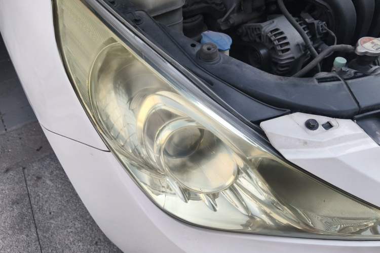 Used Hyundai Sonata 2014 2.0L Automatic Luxury Edition Right Front Headlight