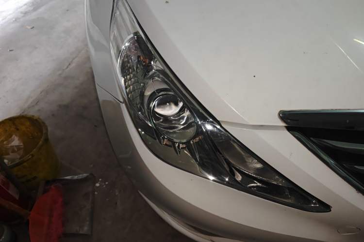 Used Hyundai Sonata 2014 2.0L Automatic Luxury Edition Right Front Headlight