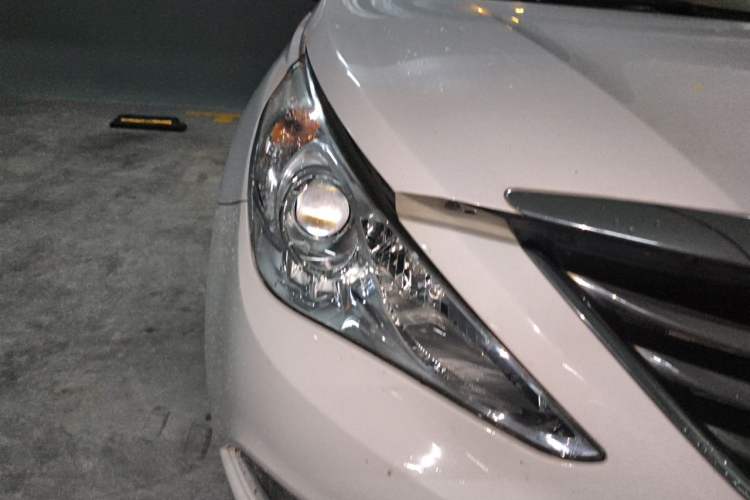 Used Hyundai Sonata 2014 2.0L Automatic Luxury Edition Right Front Headlight