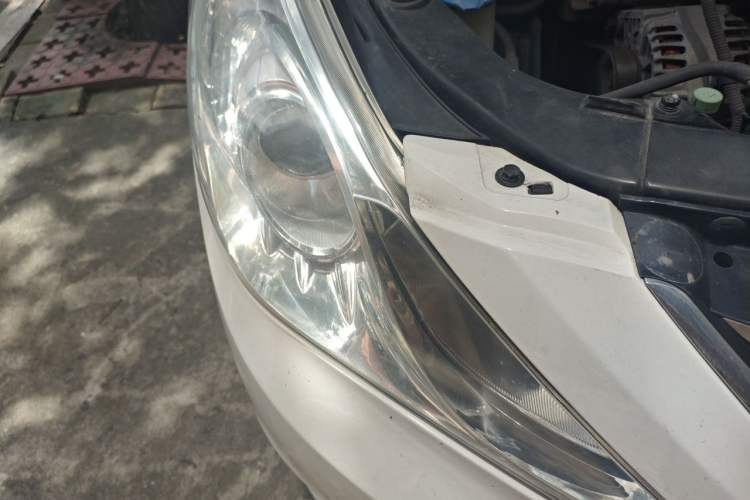 Used Hyundai Sonata 2014 2.0L Automatic Luxury Edition Right Front Headlight