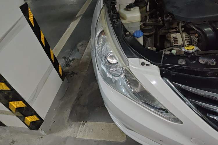 Used Hyundai Sonata 2014 2.0L Automatic Prestige Edition Right Front Headlight