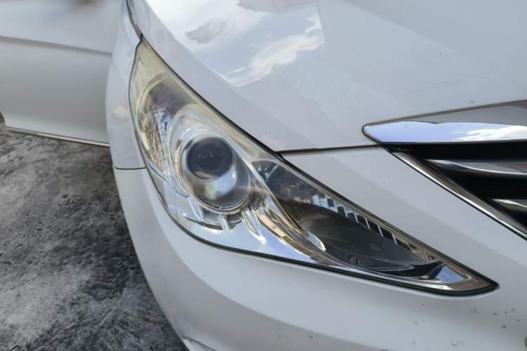 Used Hyundai Sonata 2014 2.0L Automatic Prestige Edition Right Front Headlight
