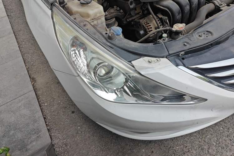 Used Hyundai Sonata 2014 2.0L Automatic Luxury Edition Right Front Headlight