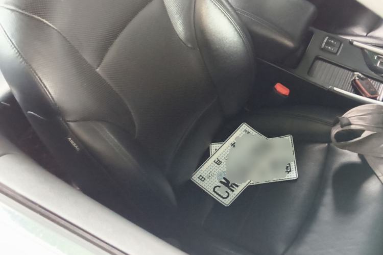 Used Hyundai Sonata 2014 2.0L Automatic Luxury Edition Right Front Seat
