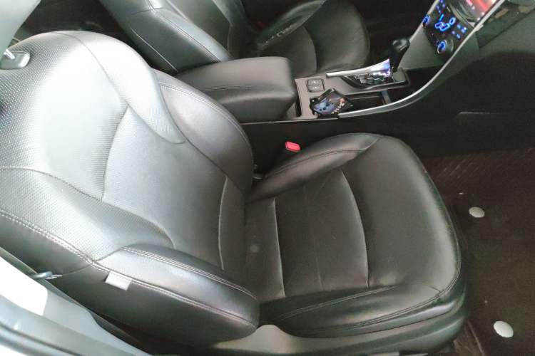 Used Hyundai Sonata 2014 2.4L Automatic Leading Edition China IV Standard Right Front Seat