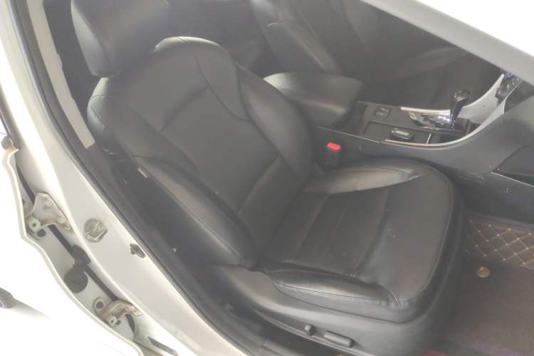 Used Hyundai Sonata 2014 2.0L Automatic Luxury Edition Right Front Seat