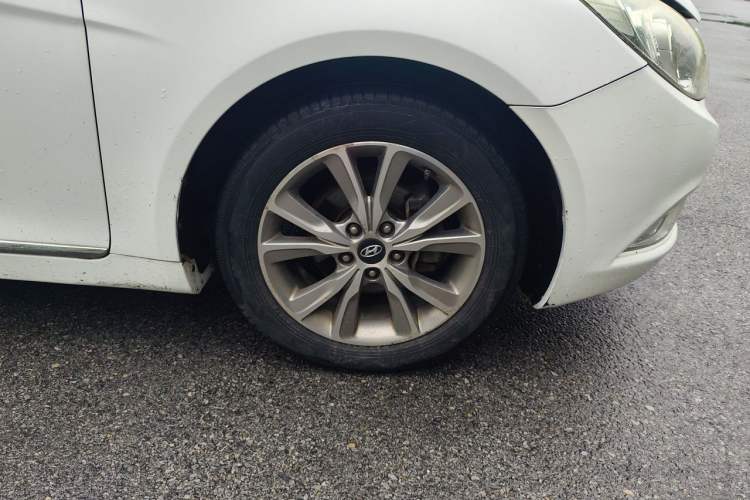Used Hyundai Sonata 2014 2.4L Automatic Leading Edition China IV Standard Right Front Wheel Hub
