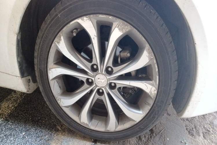 Used Hyundai Sonata 2014 2.4L Automatic Luxury Version China V Standard Right Front Wheel Hub