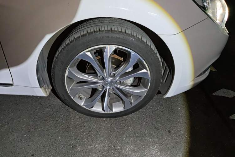 Used Hyundai Sonata 2014 2.4L Automatic Luxury Version China V Standard Right Front Wheel Hub