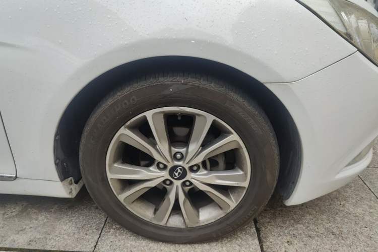 Used Hyundai Sonata 2014 2.4L Automatic Leading Edition China IV Standard Right Front Wheel Hub