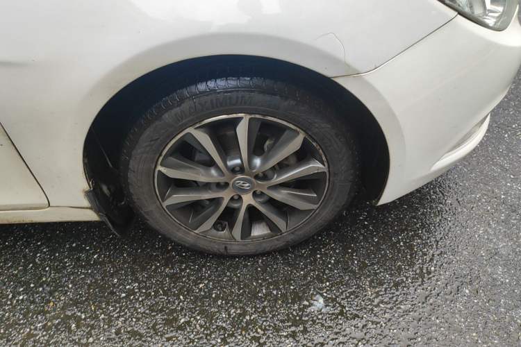 Used Hyundai Sonata 2014 2.0L Automatic Leading Edition Right Front Wheel Hub