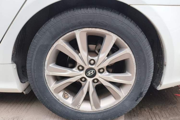 Used Hyundai Sonata 2014 2.4L Automatic Leading Edition China IV Standard Right Front Wheel Hub