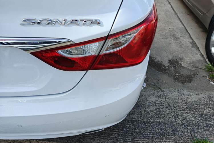 Used Hyundai Sonata 2014 2.0L Automatic Luxury Edition Right Rear Taillight