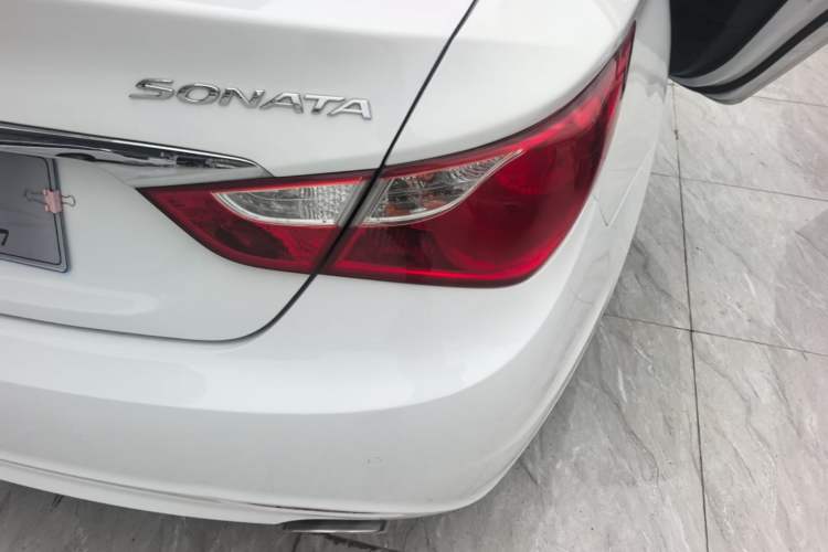 Used Hyundai Sonata 2014 2.0L Automatic Prestige Edition Right Rear Taillight