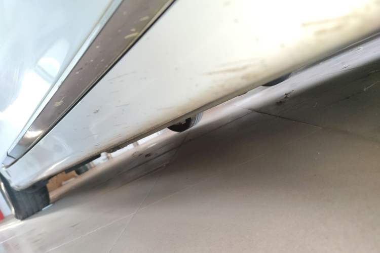 Used Hyundai Sonata 2014 2.4L Automatic Leading Edition China IV Standard Right Side Sill