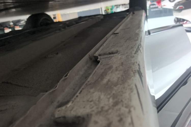 Used Hyundai Sonata 2014 2.0L Automatic Prestige Edition Right Side Sill
