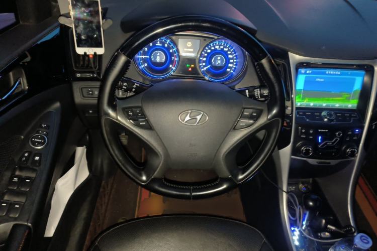 Used Hyundai Sonata 2014 2.4L Automatic Leading Edition China IV Standard Steering Wheel