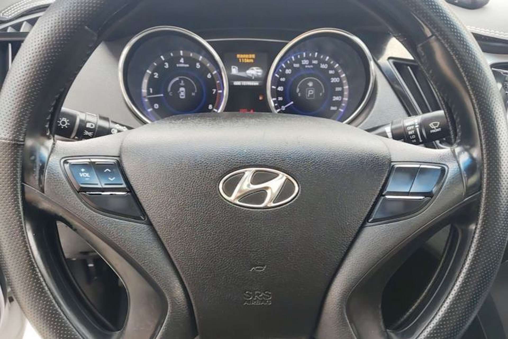 Used Hyundai Sonata 2014 2.4L Automatic Leading Edition China IV Standard Steering Wheel