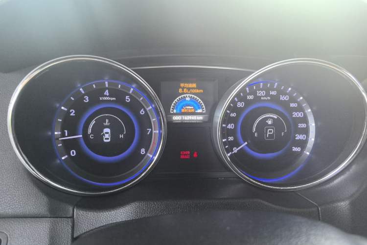 Used Hyundai Sonata 2014 2.0L Automatic Luxury Edition Steering Wheel