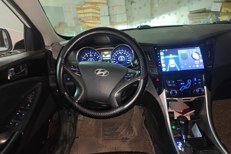 Used Hyundai Sonata 2014 2.0L Automatic Luxury Edition Steering Wheel