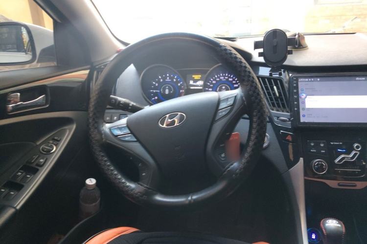 Used Hyundai Sonata 2014 2.4L Automatic Leading Edition China IV Standard Steering Wheel