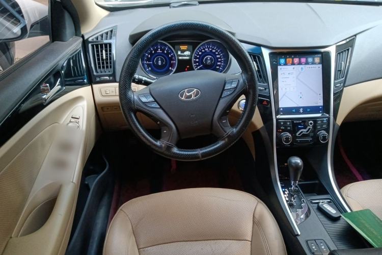 Used Hyundai Sonata 2014 2.4L Automatic Leading Edition China IV Standard Steering Wheel