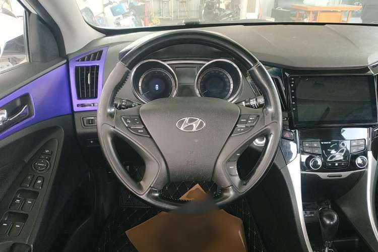 Used Hyundai Sonata 2014 2.4L Automatic Luxury Version China V Standard Steering Wheel