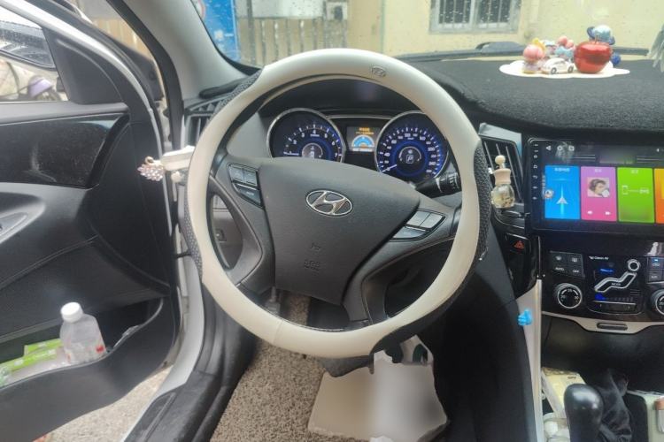 Used Hyundai Sonata 2014 2.4L Automatic Leading Edition China IV Standard Steering Wheel