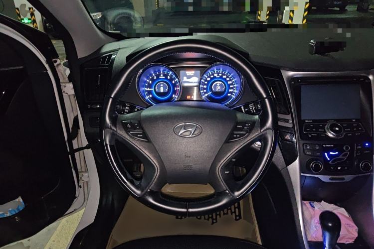 Used Hyundai Sonata 2014 2.0L Automatic Prestige Edition Steering Wheel