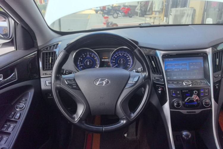 Used Hyundai Sonata 2014 2.4L Automatic Leading Edition China IV Standard Steering Wheel