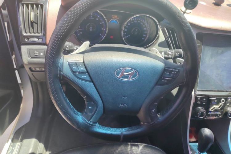 Used Hyundai Sonata 2014 2.4L Automatic Leading Edition China IV Standard Steering Wheel