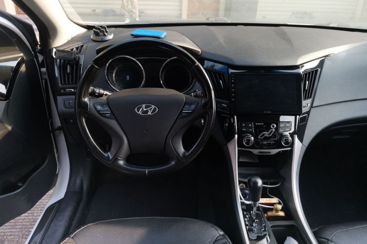 Used Hyundai Sonata 2014 2.4L Automatic Leading Edition China IV Standard Steering Wheel