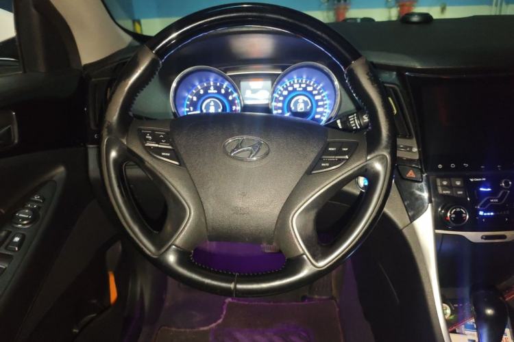 Used Hyundai Sonata 2014 2.4L Automatic Leading Edition China IV Standard Steering Wheel