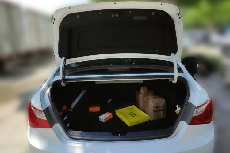 Used Hyundai Sonata 2014 2.0L Automatic Luxury Edition Trunk